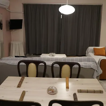 Romanos Lägenhet Patras