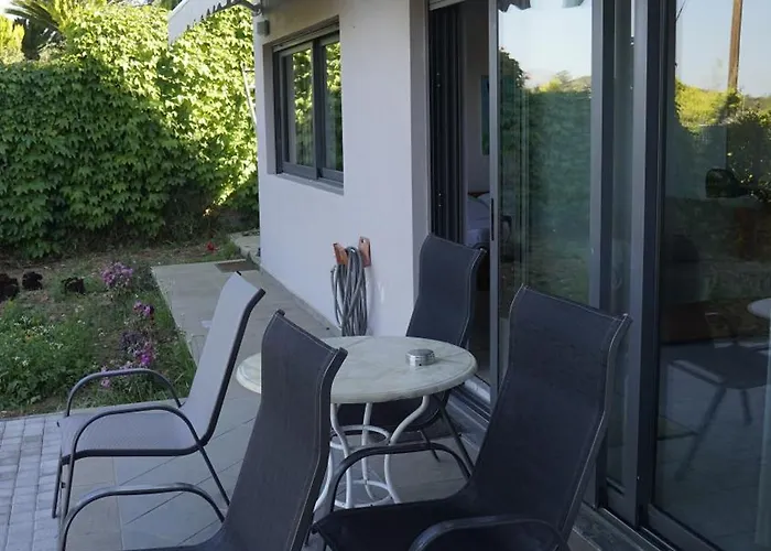 Romanos Lägenhet Patras