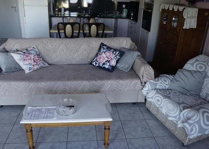 Апартаменты Romanos Патра